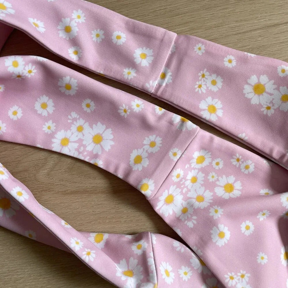 Koana Nova Swimsuit SET Underwire Bra High Cut Bottoms Pink Daisy  Size L/M - Picture 12 of 13